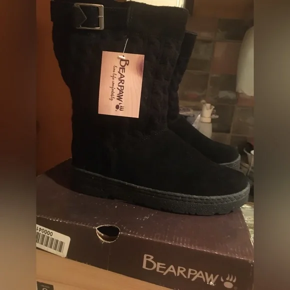 NWT Black Suede & Sheepskin Cable Knit Buckle Bear Paw Candice Boots - Picture 3 of 13